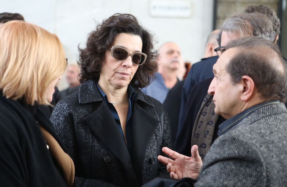 Η Τζέλα Ζούλια.
