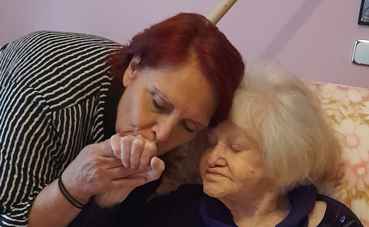 H Χρύσα Παπαϊωάννου και η Καίτη Γκρέυ