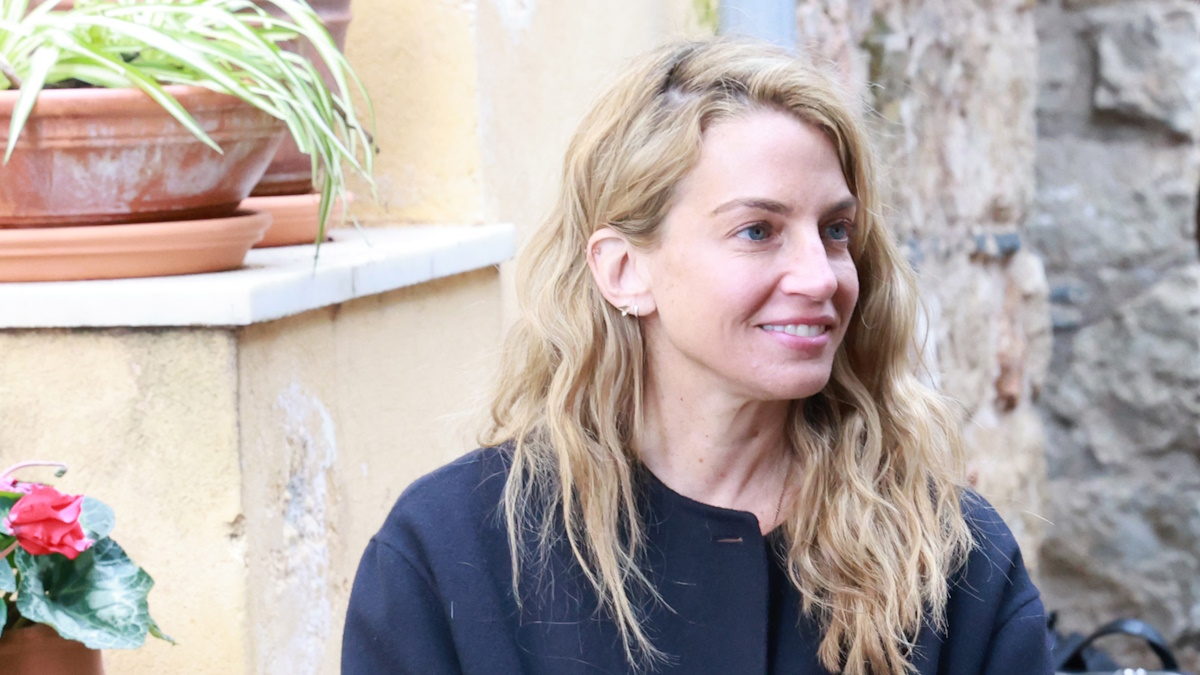Χρυσή Βαρδινογιάννη: Πόσο κοστίζει η Bottega Veneta τσάντα που κράτησε στην πρόβα γάμου της;