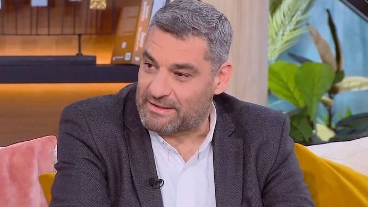 Μάνος Νιφλής για την υιοθεσία του γιου του: «Η Ελισάβετ σήκωσε ένα πολύ μεγάλο βάρος μόνη της, όμως ήταν η καλύτερη επιλογή που μπορούσαμε να κάνουμε»
