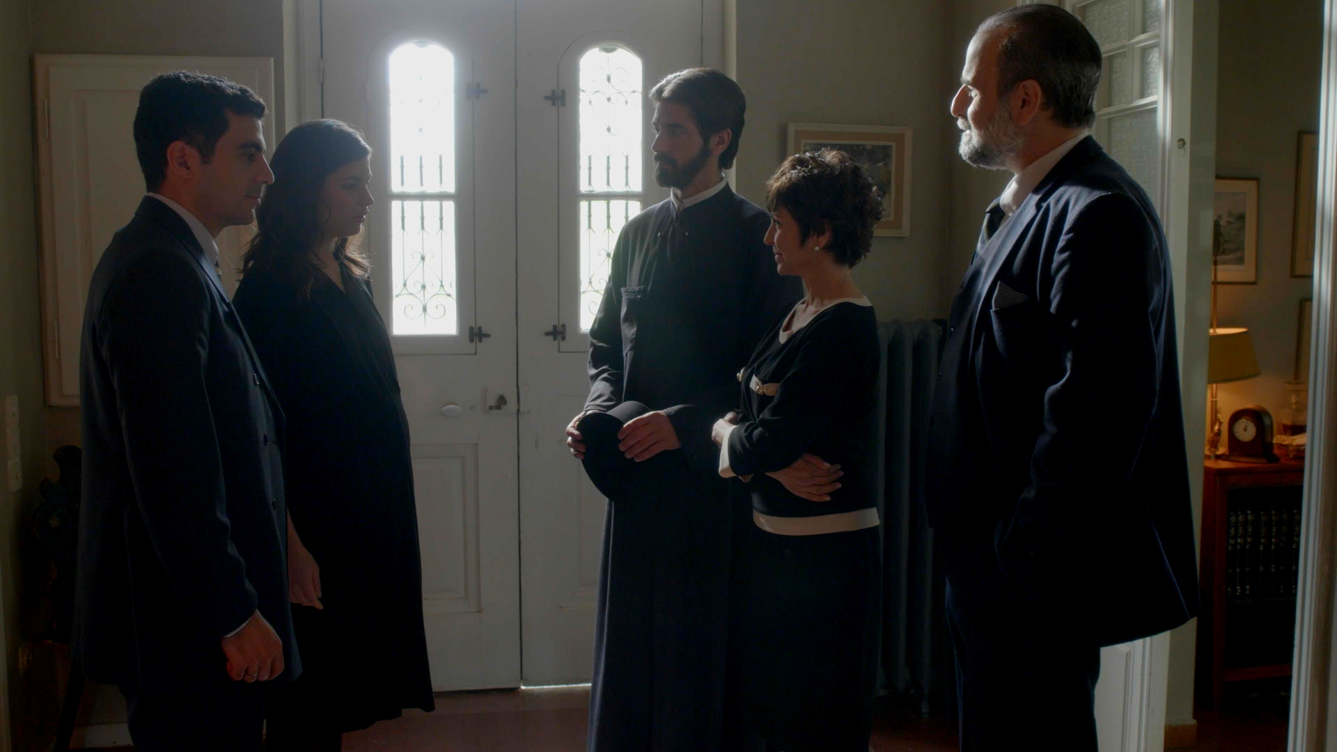 Άγιος Έρωτας – Χ: Χαμός στα social για τον παπά – «Δεν θέλει τα ψέματα; Με ένα ψέμα στο στόμα είναι!»