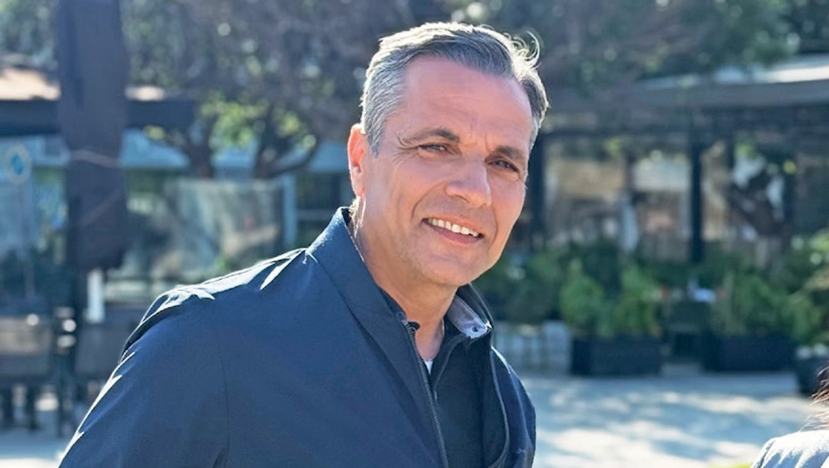 Γιώργος Κουρδής: «Ήταν σοκ ο θάνατος της μητέρας μου. Πάντα είχα στο μυαλό μου ότι ίσως είναι η τελευταία φορά που την έβλεπα»