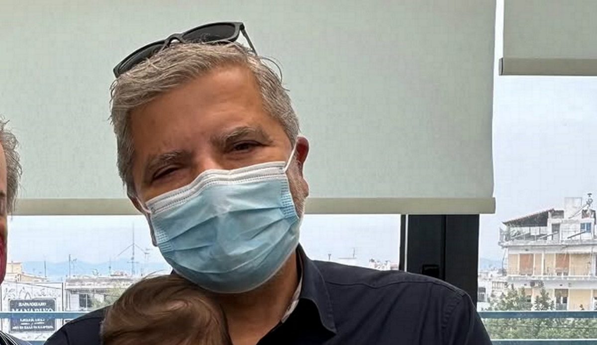 Γιώργος Πατούλης: Είναι ο πιο στοργικός μπαμπάς! Πήγε για εμβόλιο το μωρό και…