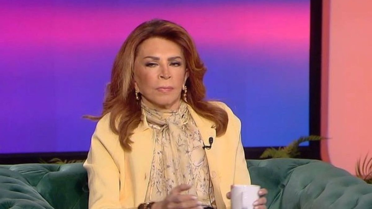 Μιμή Ντενίση: «Πολλοί πλούσιοι με ερωτεύτηκαν. Έχω κάνει παρέα με ανθρώπους με πολλά χρήματα και ήταν όλοι τους πολύ δυστυχείς»