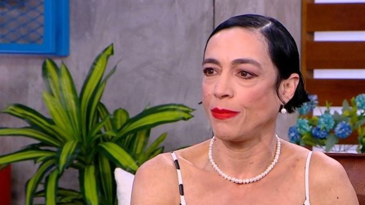 Έλενα Τοπαλίδου: «Είμαι ερωτευμένη… Δεν ξέρω αν θα παντρευόμουν ξανά»