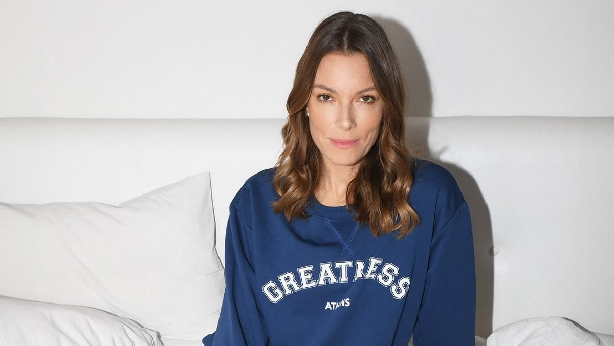 Η Βίκυ Καγιά επιλέγει και αναβαθμίζει τα sweatsuits