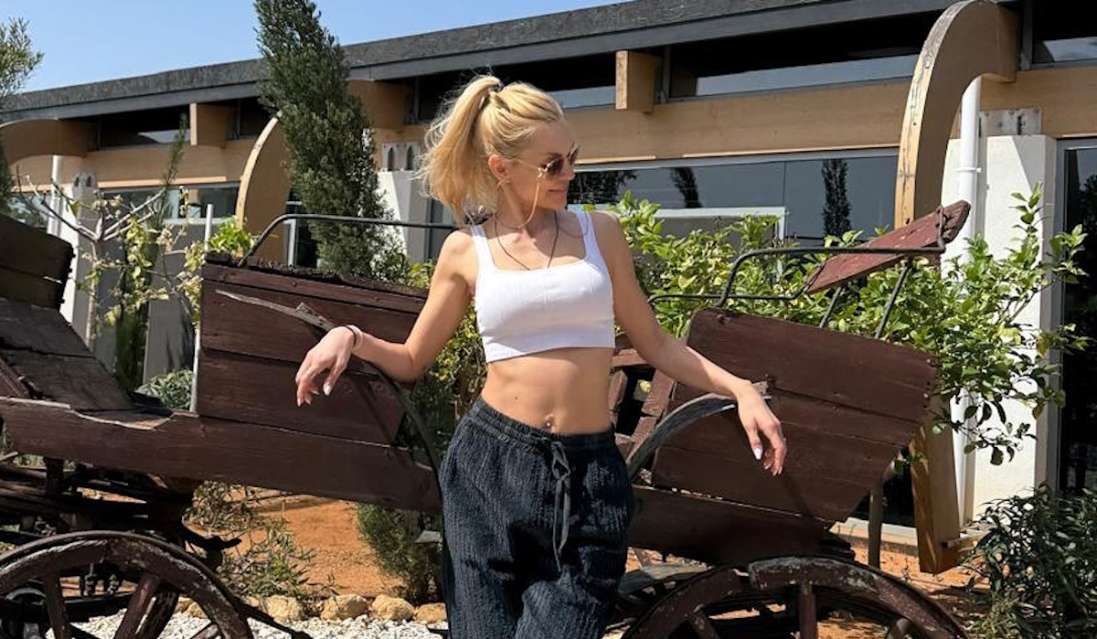 Βίκυ Καβούρα με crop tops και στη νέα εποχή!