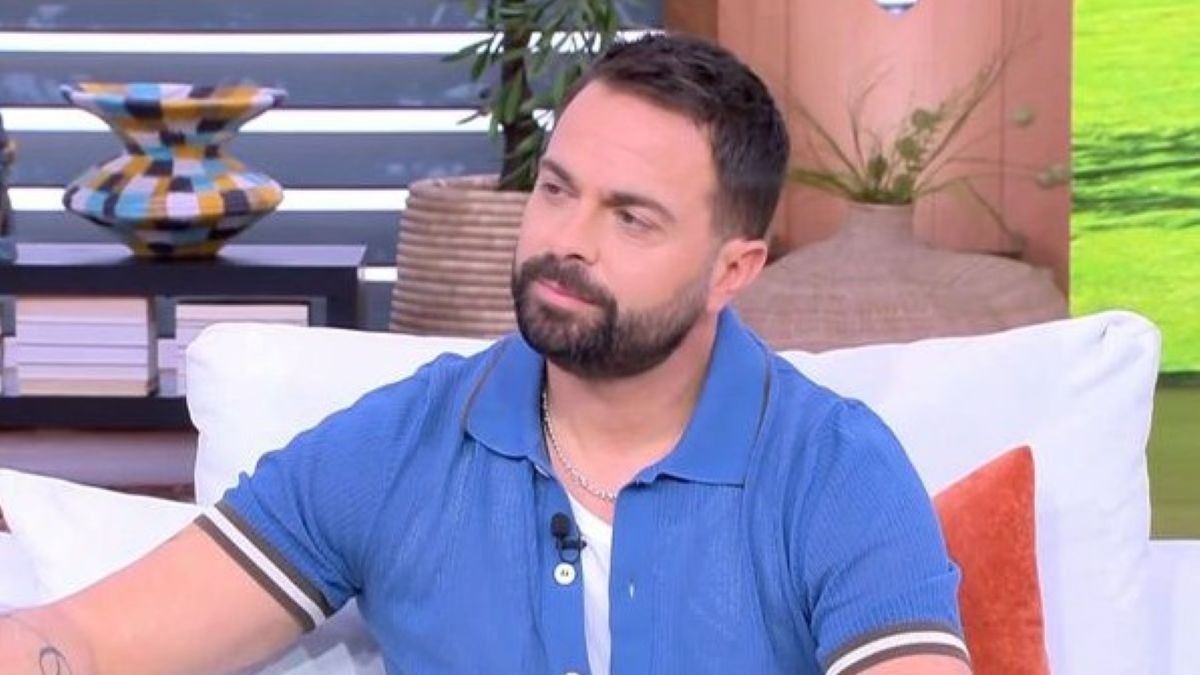 Ηλίας Βρεττός: «Δεν είμαι περήφανος για τον τρόπο που ζούσα την ερωτική μου ζωή. Όταν έγινε το τρακάρισμα ταρακουνήθηκα και άλλαξα»