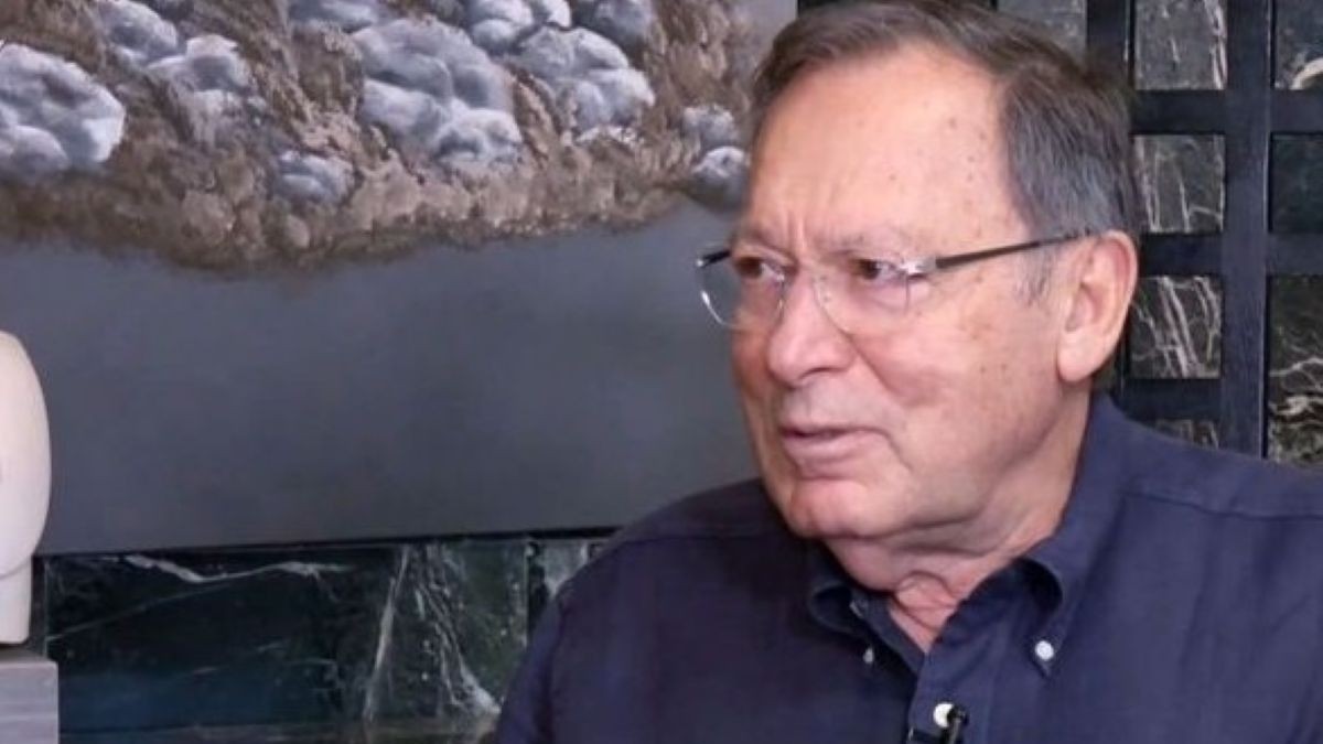 Ανδρέας Φουστάνος: «Δεν έχω χωρίσει, άλλο τι είχα πει. Είμαι στην ίδια σχέση εδώ και 8 μήνες»