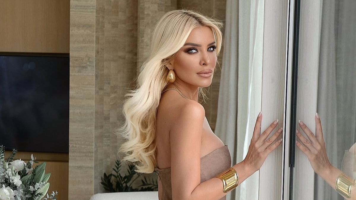 Η Κατερίνα Καινούργιου επιλέγει το nude beige