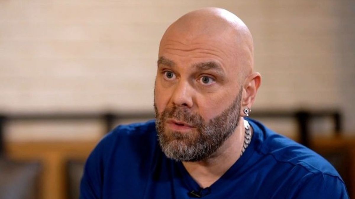 Η εξομολόγηση του Μιχάλη Κουινέλη: «Ήρθε με το παιδί για να βγάλουμε φωτογραφία και της απάντησα, “Τι λέτε κυρία μου, σας παρακαλώ”. Το σκέφτομαι και στεναχωριέμαι»