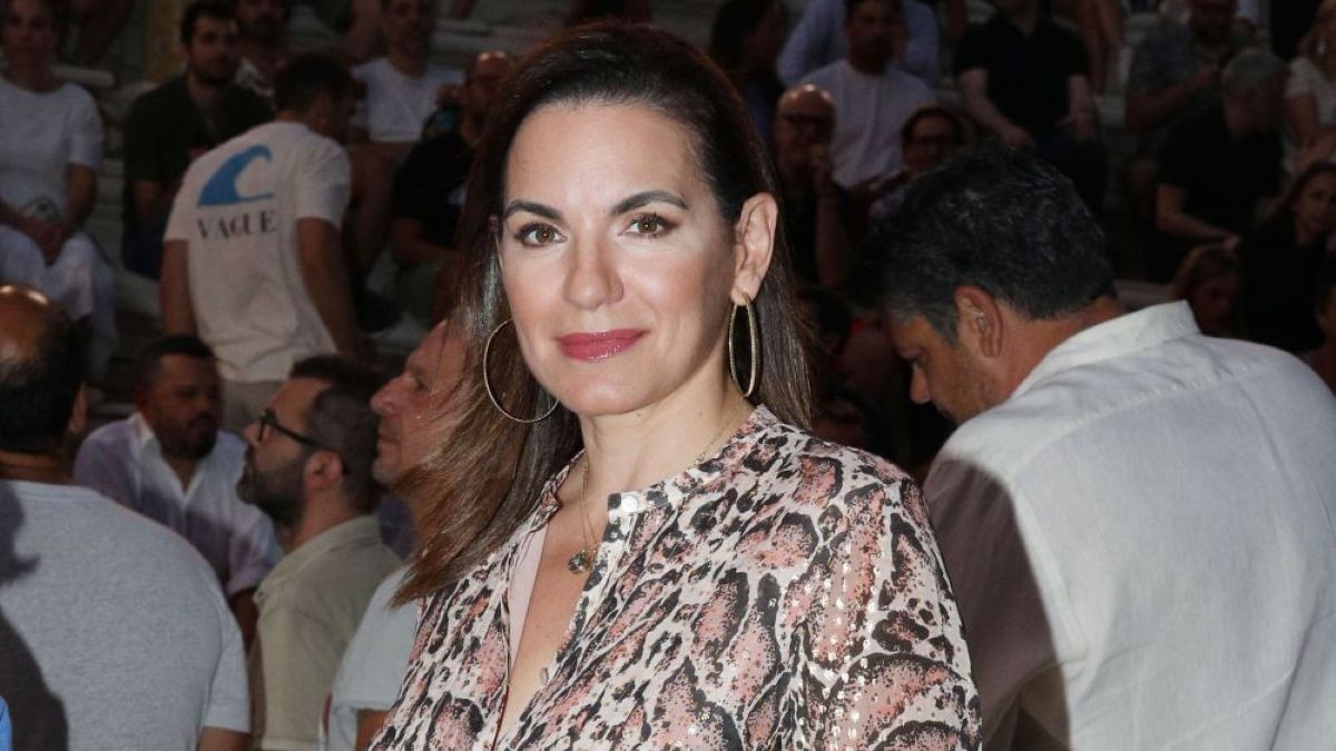 Όλγα Κεφαλογιάννη: Με animal print φόρεμα στο Ηρώδειο – Σε συναυλία με τη μητέρα της Χρυσής Βαρδινογιάννη