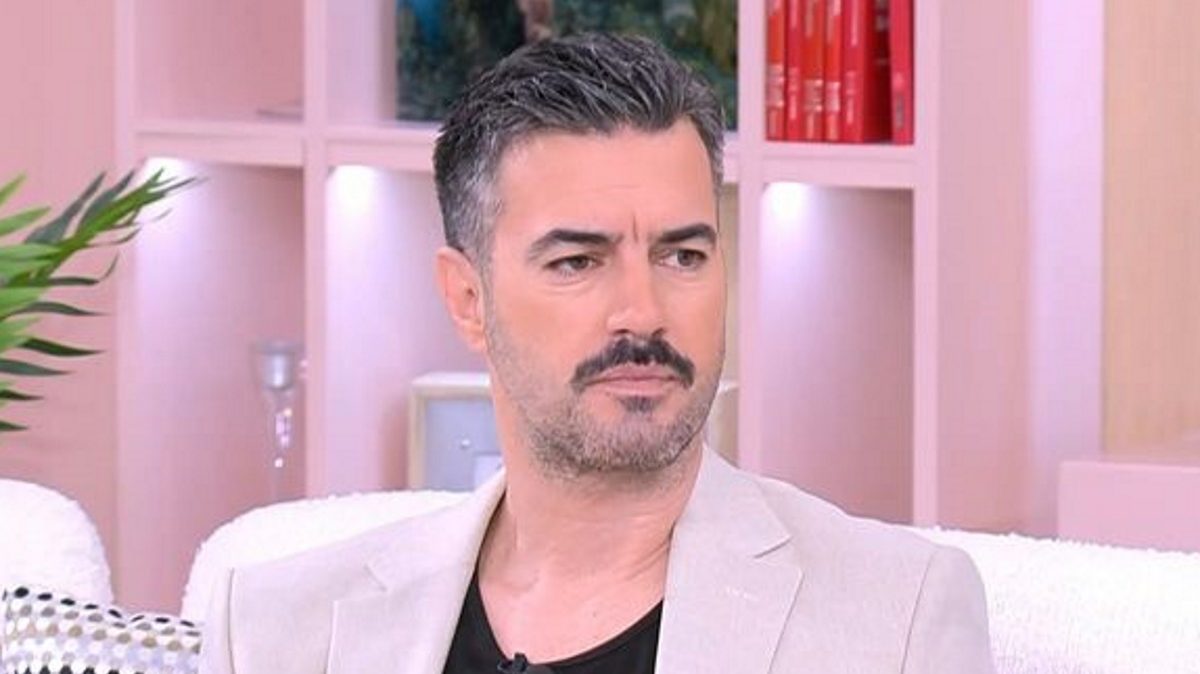 Γιάννης Τσιμιτσέλης: Μίλησε για την κόρη του, τις φοβίες του και την επιτυχία της παράστασης «Μάλιστα κύριε Ζαμπέτα»