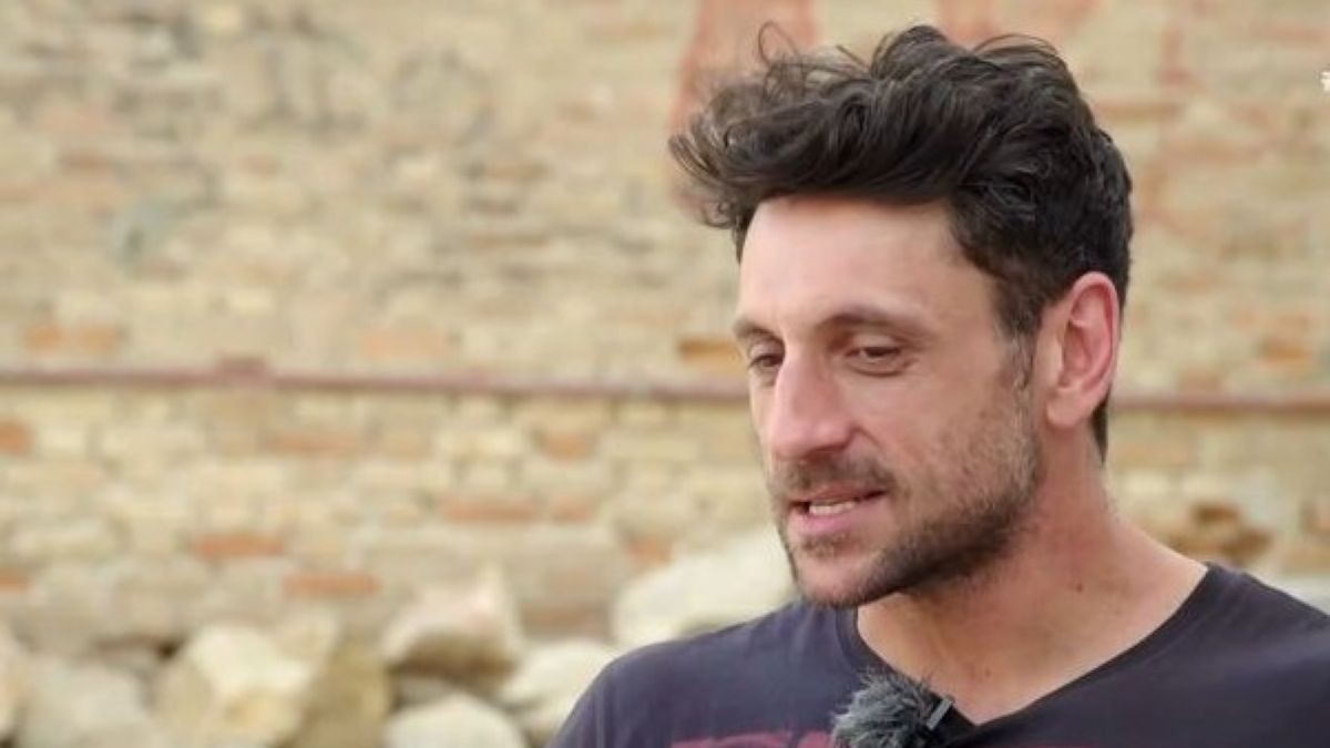 Γιώργος Χρυσοστόμου: «Οδηγούσα τη μηχανή και το μπροστά αυτοκίνητο πέταξε τσιγάρο και μπήκε στο κράνος μου…»