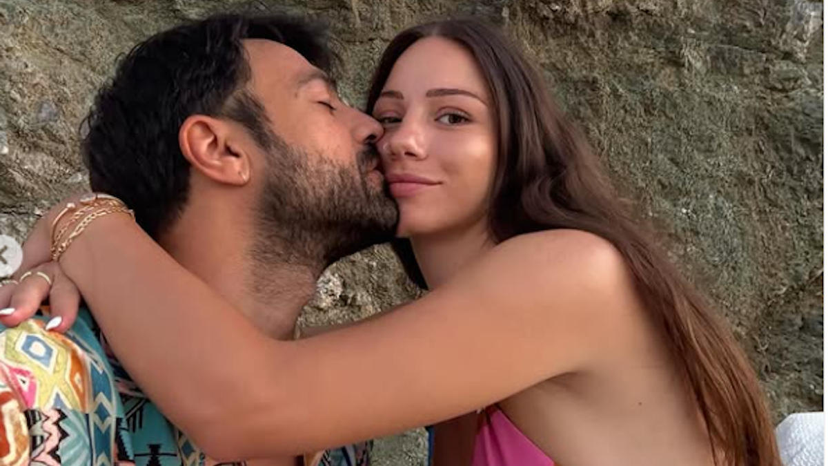 Αντρέας Γεωργίου – Σιμώνη Χριστοδούλου: Τρυφερές στιγμές στην παραλία
