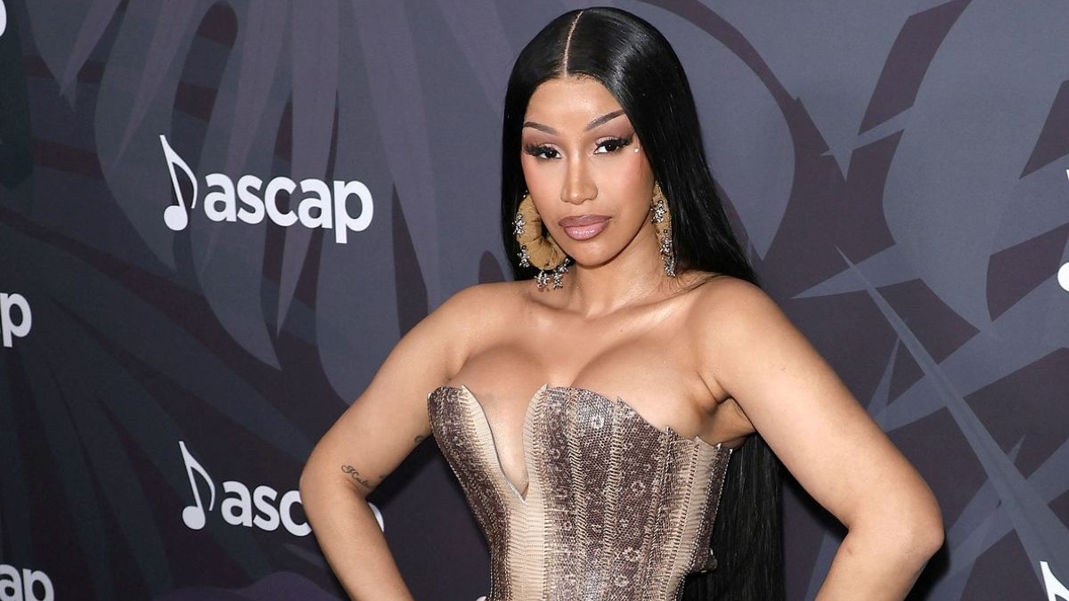 Cardi B: Έφυγε από τη Μύκονο χωρίς να την αναγνωρίσει κανείς