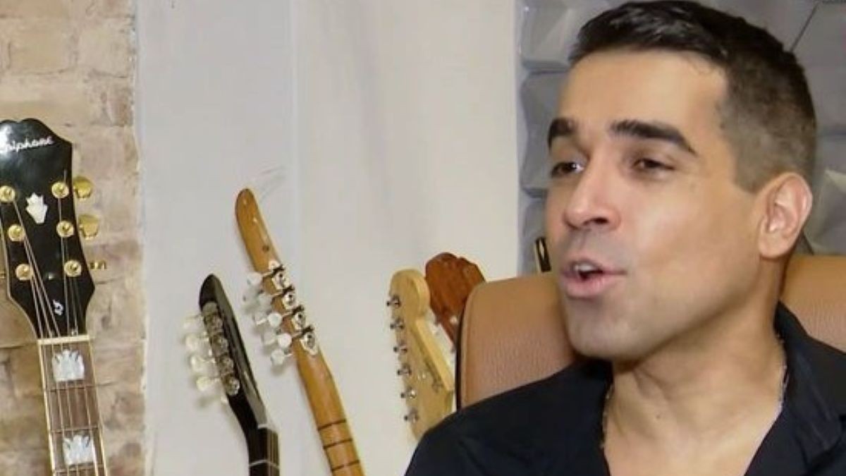 Βασίλης Δήμας: «Ο Σταμάτης Γονίδης έγινε κουμπάρος μου, με πάντρεψε και βάφτισε και τον μεγάλο μου γιο»