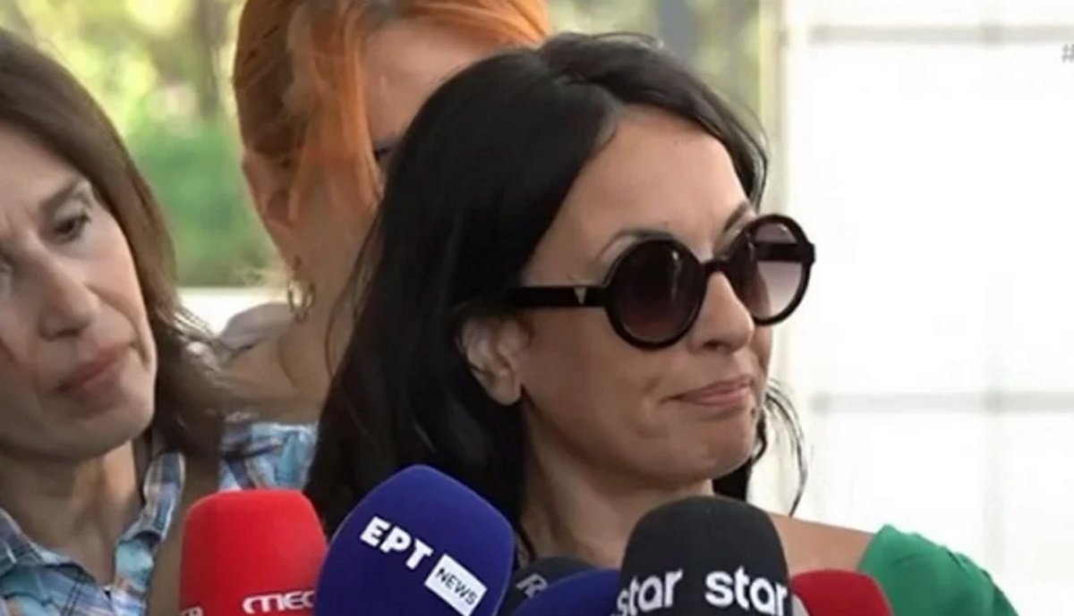 Πέτρος Φιλιππίδης: Για πρώτη φορά στις κάμερες μια από τις καταγγέλλουσες – «Αισθάνομαι δικαιωμένη»