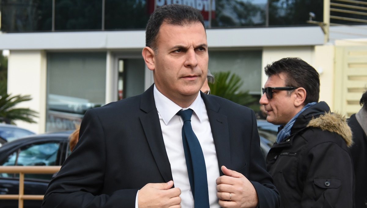 Περήφανος μπαμπάς ο Γιώργος Καραμέρος! Ο γιος του πέρασε στη Νομική Αθηνών