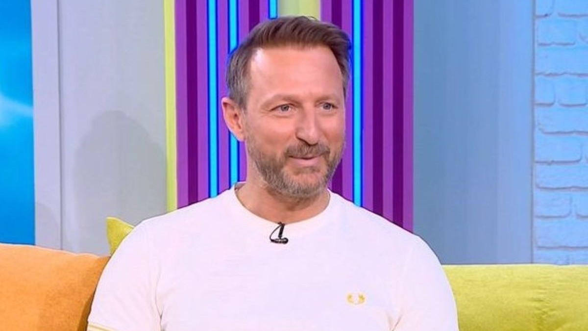 Κώστας Καραφώτης: «Μπορώ να κυκλοφορήσω στη Γλυφάδα, χωρίς να σκέφτομαι αν θα με βγάλει κάποιος φωτογραφία με την υποτιθέμενη σχέση…»