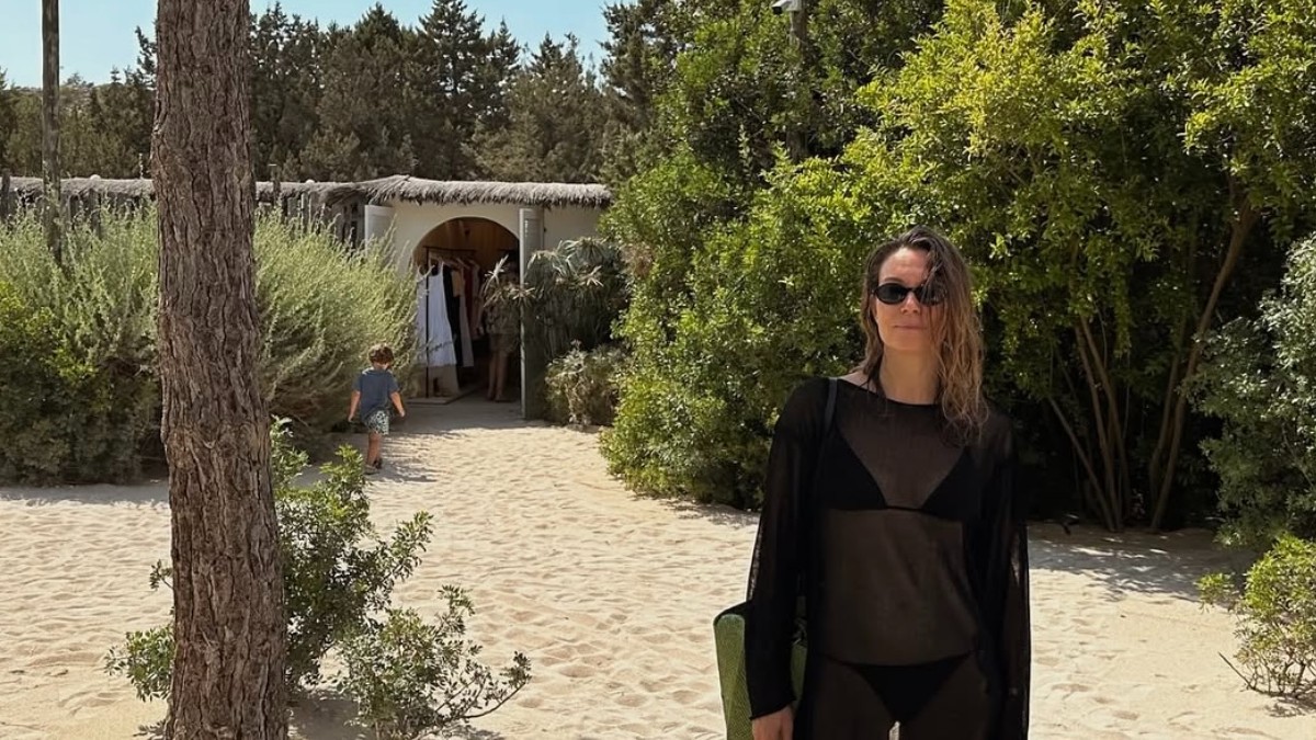 Η απόχρωση μανικιούρ της Βίκυς Καγιά είναι ό,τι πιο κομψό για μαυρισμένη επιδερμίδα