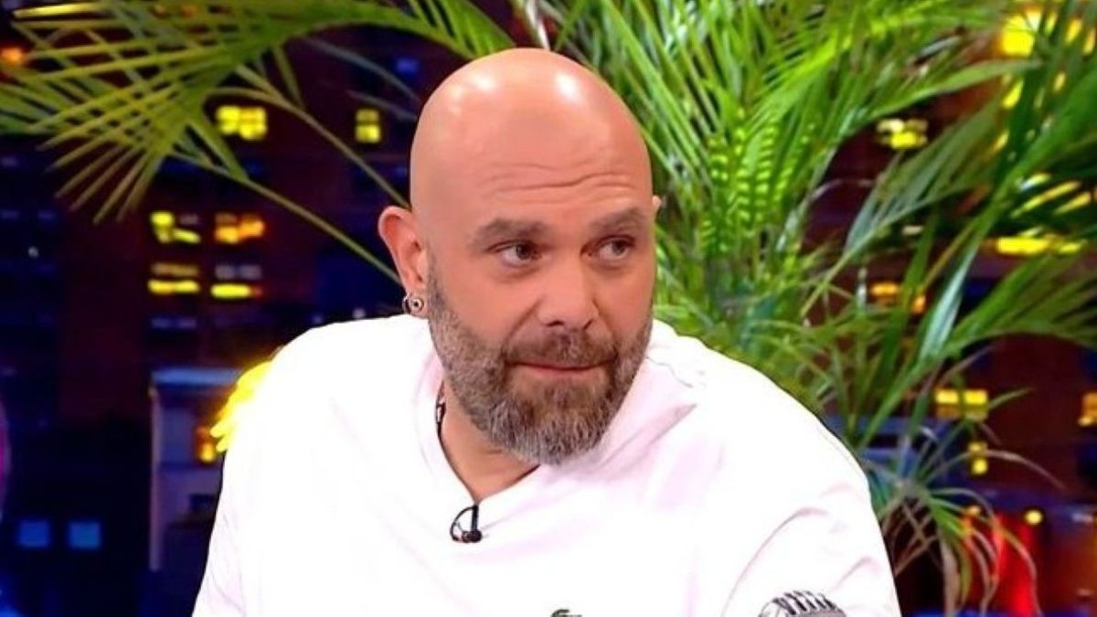 Μιχάλης Κουινέλης: «Θεωρώ παλικαριά της Ήβης το ότι μείναμε στην Αλεξανδρούπολη. Αν ζούσαμε στην Αθήνα, θα χανόμασταν σε ανούσια πάρτι»