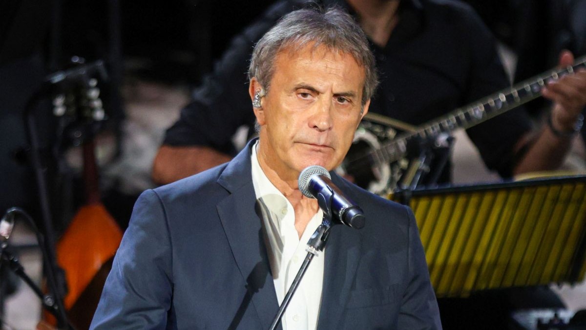 Γιώργος Νταλάρας: «Μου κάνουν παρατήρηση που μιλάω για τα σκουπίδια της δισκογραφίας. Γιατί να μην μιλάω;»