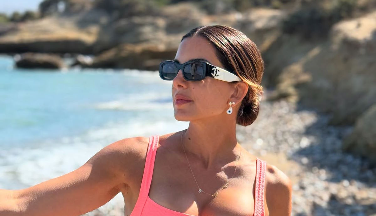 Σταματίνα Τσιμτσιλή: Ποζάρει στο ηλιοβασίλεμα μαζί με τη μητέρα της