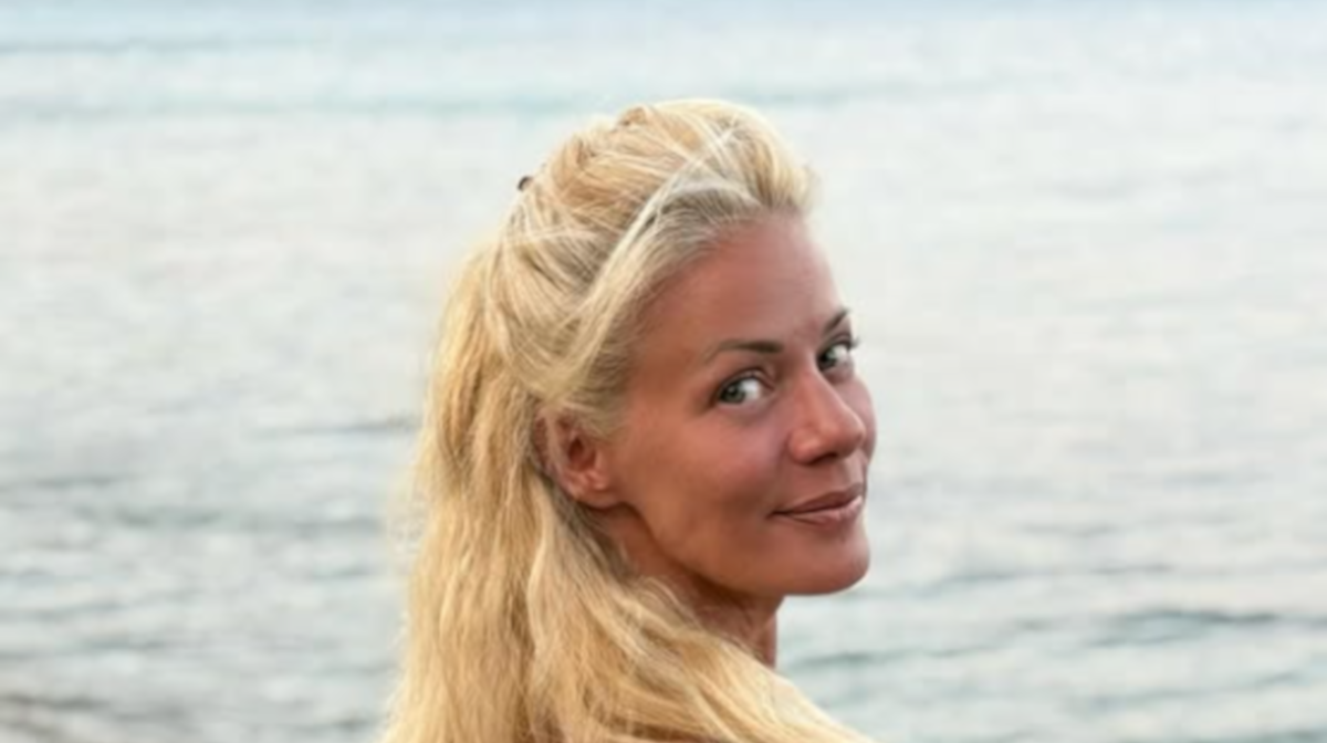 Ζέτα Μακρυπούλια: Τα γυαλιά που απογειώνουν το καλοκαιρινό της στυλ