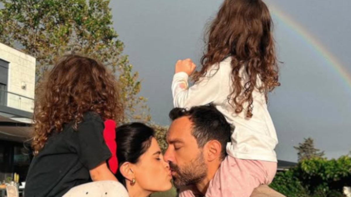 Χριστίνα Μπόμπα – Σάκης Τανιμανίδης: Επιστροφή στην Ελλάδα με την πιο γλυκιά ανάρτηση