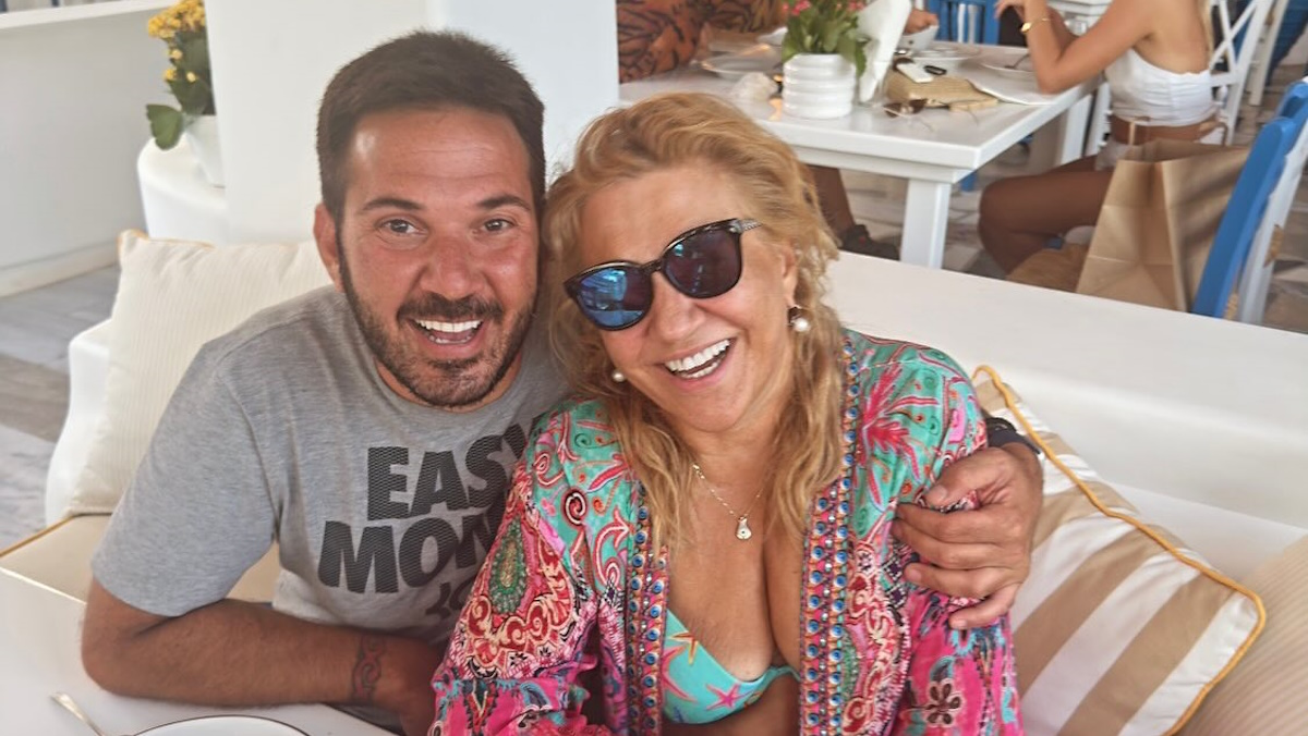 Δέσποινα Μοιραράκη: Οι χαλαρές στιγμές με τους γιους της στη Μύκονο