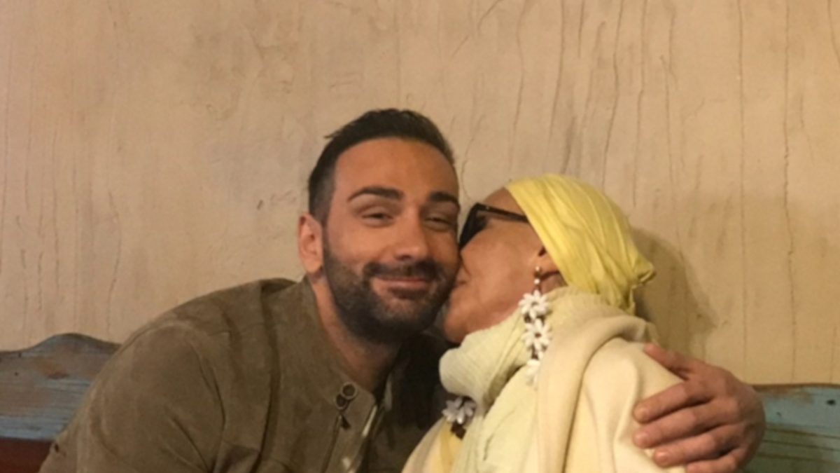 Νίκος Κοκλώνης: Το συγκινητικό μήνυμα για τη Ζωή Λάσκαρη – «8 χρόνια μακριά μας