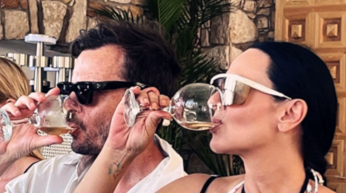 Ζενεβιέβ Μαζαρί: Το «Perfect Day» στο Καστελλόριζο και η επέτειος 10 χρόνων γάμου με τον Βασίλη Καρύδη