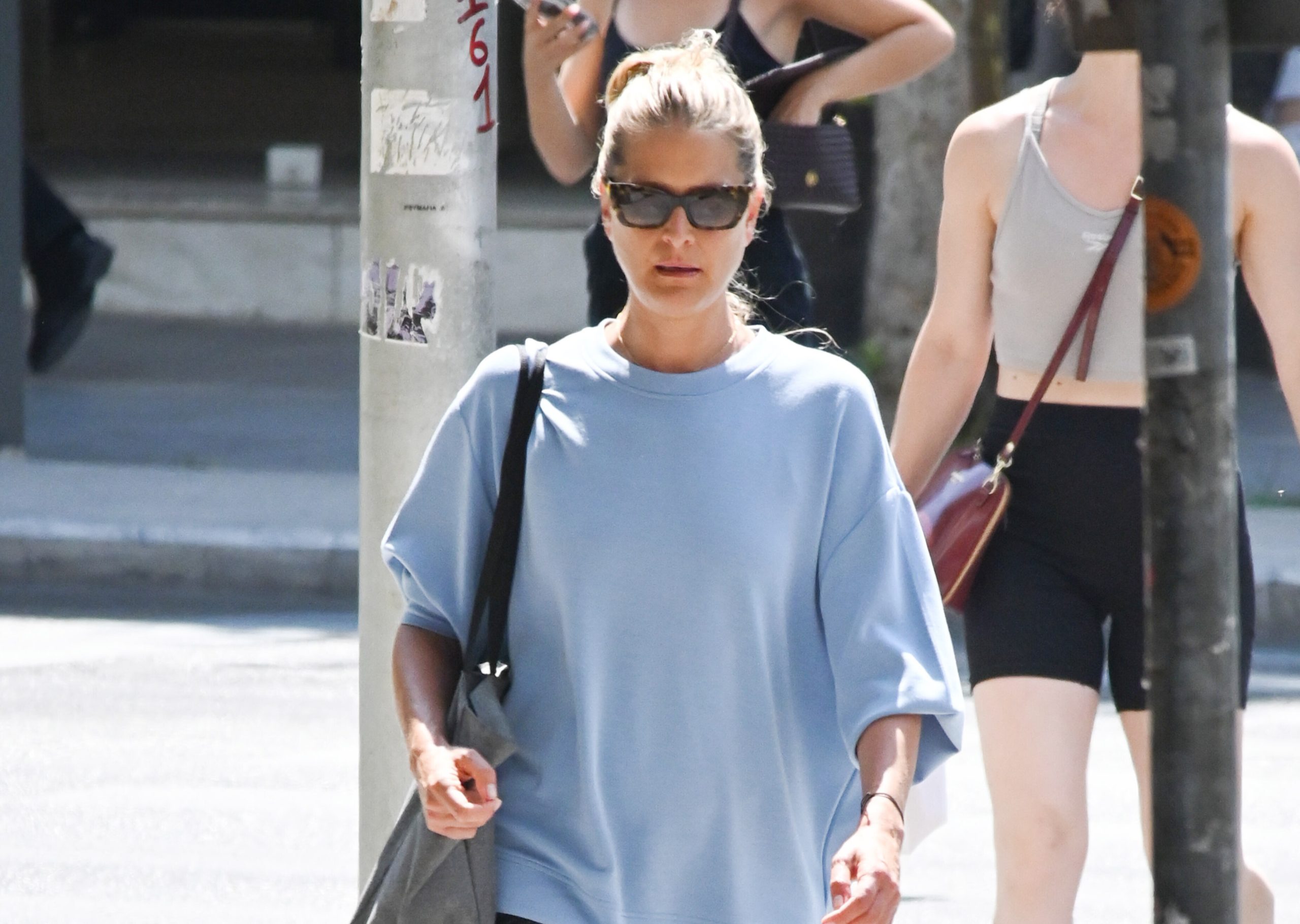 Τατιάνα Μπλάτνικ: Με το απόλυτο athleisure look στην Αθήνα