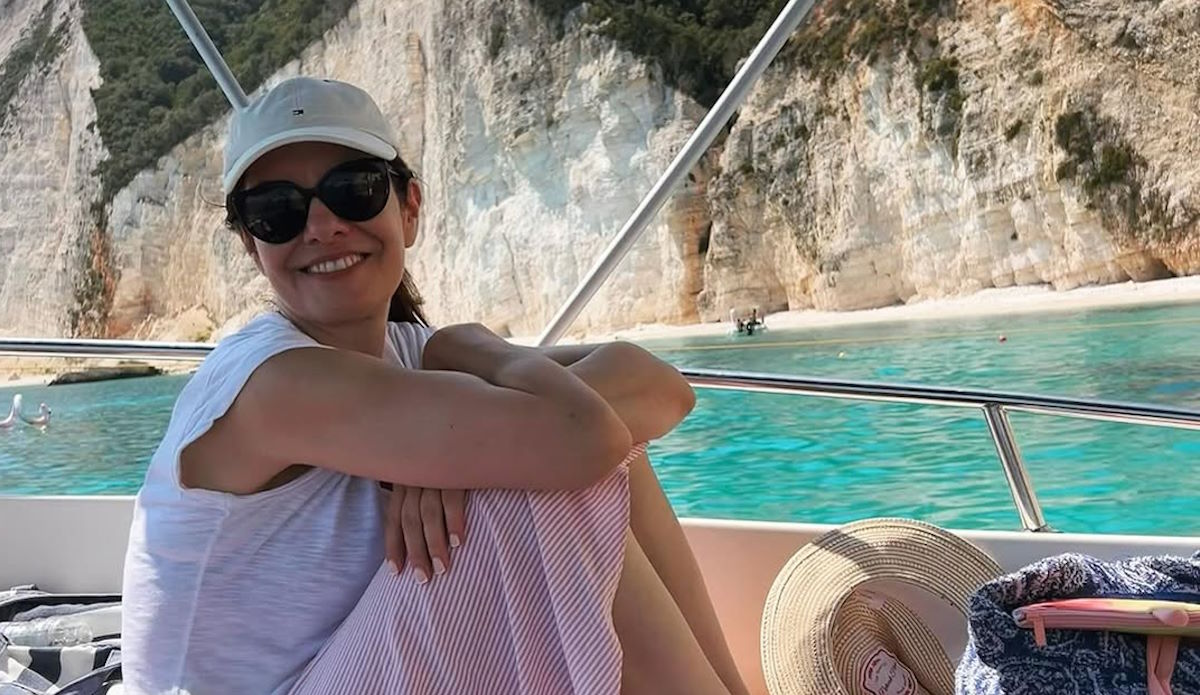 Φαίη Μαυραγάνη: Οι διακοπές στην Κεφαλονιά και οι βουτιές στα καταγάλανα νερά