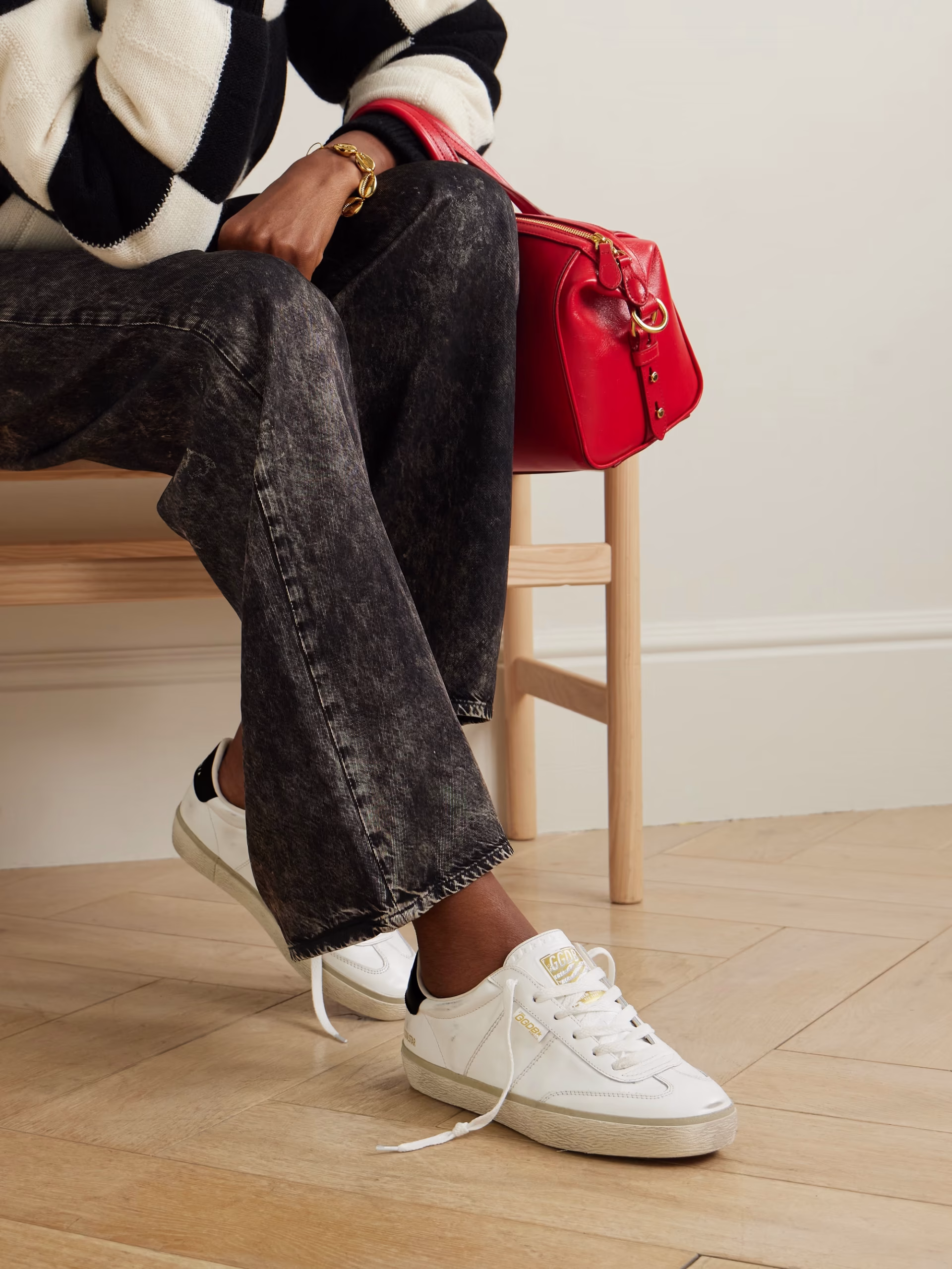 Sneakers για άνεση και coolness σε capsule looks