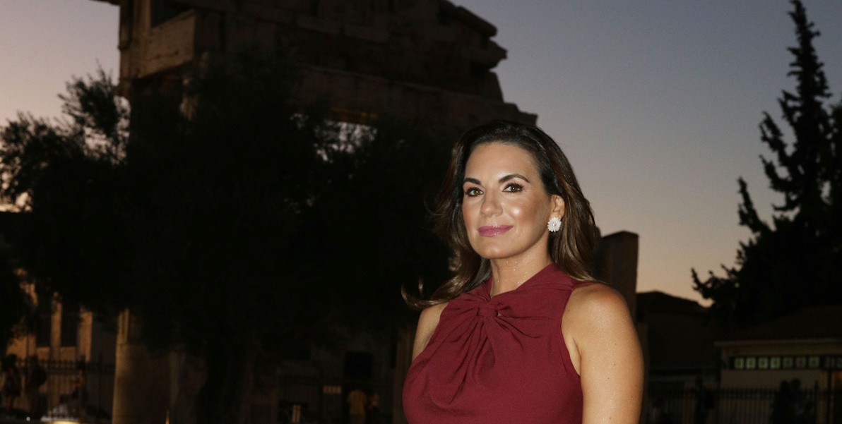 Όλγα Κεφαλογιάννη: Εντυπωσιακή στην επετειακή εκδήλωση για τον τουρισμό