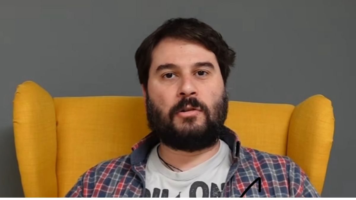 Πάρις Ρούπος: «Λαμβάνω πολλά σχόλια και μηνύματα στα δικά μου social, απειλητικά κι υβριστικά»