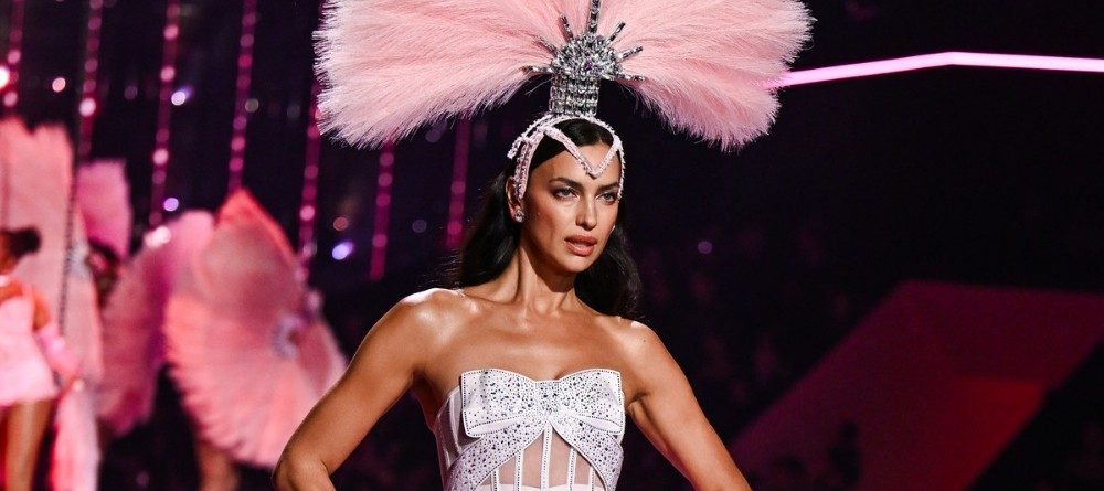 Χείλη για φίλημα: Ο τρόπος να αποκτήσετε τα σαρκώδη χείλη των ονείρων σας