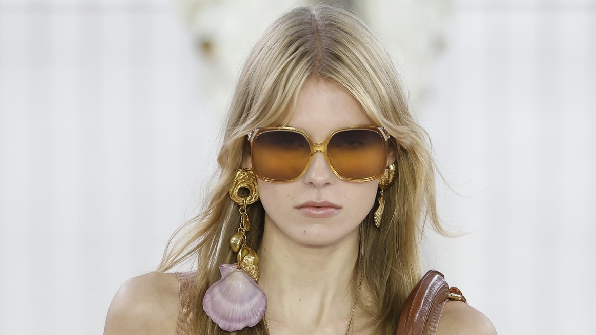 Balayage: Πώς θα αναδείξετε με τον πιο φυσικό τρόπο τα μαλλιά σας