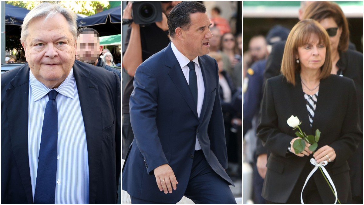 Κηδεία Διονύση Σαββόπουλου: Βαθιά συγκίνηση στο τελευταίο αντίο – Πλήθος κόσμου αποχαιρετά τον αείμνηστο καλλιτέχνη