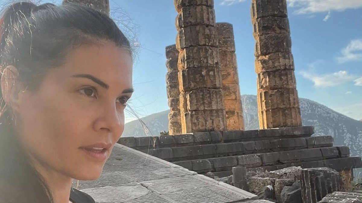 Μαρία Κορινθίου: Ρομαντική απόδραση στους Δελφούς με τον Γιώργο Καραθανάση