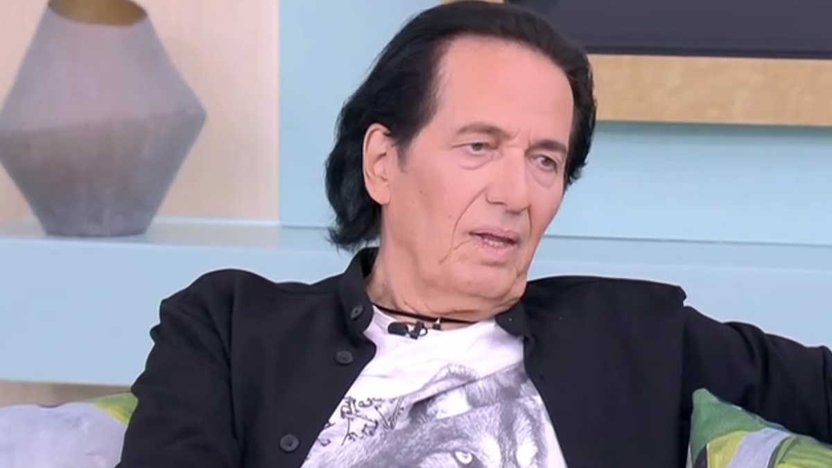 Πασχάλης: Οι εξομολογήσεις για την οικογένεια και τη ζωή του εκτός σκηνής – «Έκλεισα τα 79 και προσέχω πολύ»