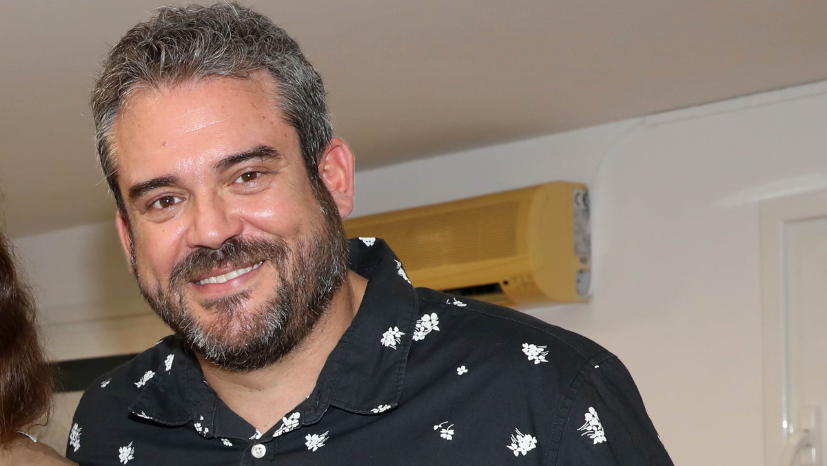 Πυγμαλίων Δαδακαρίδης: Η σπάνια αναφορά στην προσωπική του ζωή – «Πέρα από την ιδιοκτήτρια, καψουρεύτηκα και τη γάτα της»