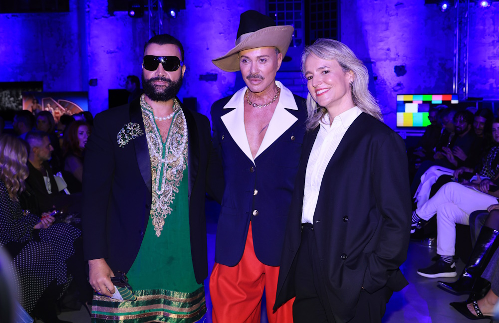 Λάκης Γαβαλάς: Έκλεψε τις εντυπώσεις με ένα glam fashion show