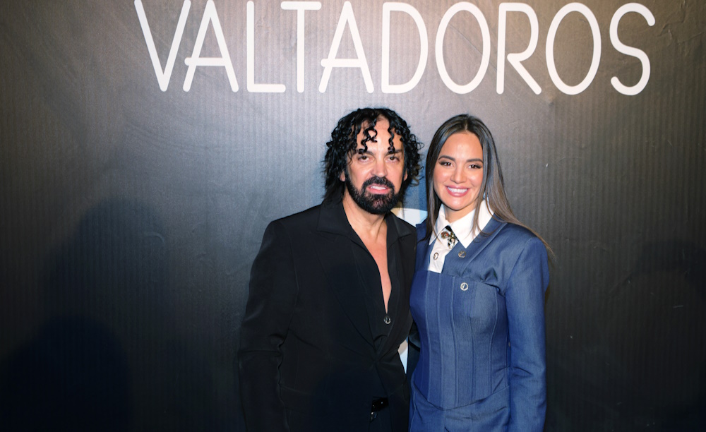 Paris Valtadoros: To φαντασμαγορικό show στο Telekom Center Athens