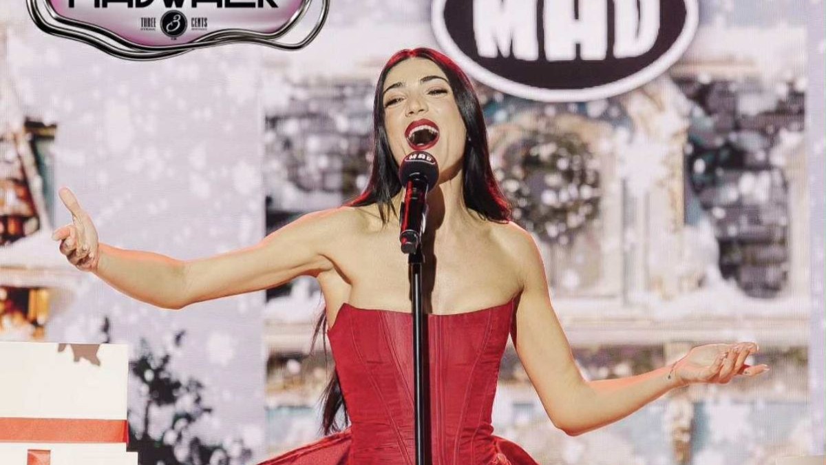 Η Ήβη Αδάμου ανέβασε στη σκηνή του MadWalk 2025 την κόρη της – Η τρυφερή τους στιγμή on stage