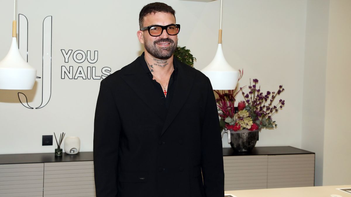 Δημήτρης Αλεξάνδρου: Η Ρία Ελληνίδου έδωσε το «παρών» στα εγκαίνια του νέου του καταστήματος ομορφιάς – Ποιοι άλλοι παραβρέθηκαν;