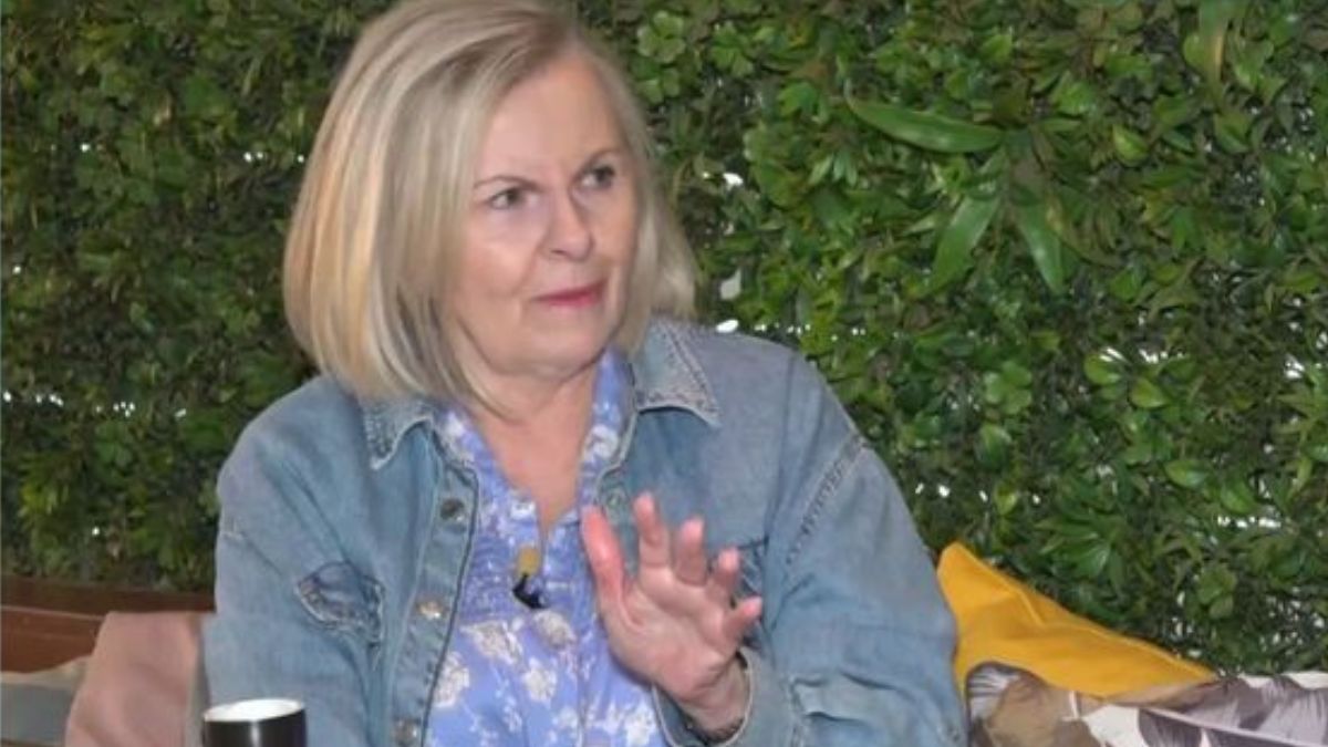 Άννα Χατζησοφιά: «Κάποιες κωμικές σειρές νομίζεις ότι απευθύνονται σε άλλη χώρα – Ο τομέας της κωμωδίας πάσχει»