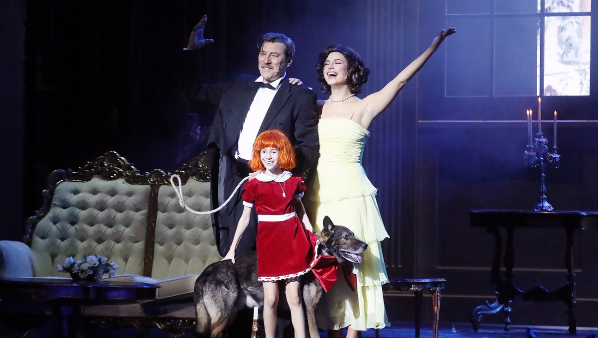 Αnnie: Είδαμε την παράσταση στο Παλλάς και έχουμε να σας πούμε…